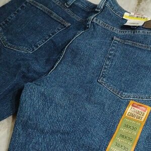 NWT Regular FIT Wrangler Men's Dark Blue Jeans SIZE 38 X 30